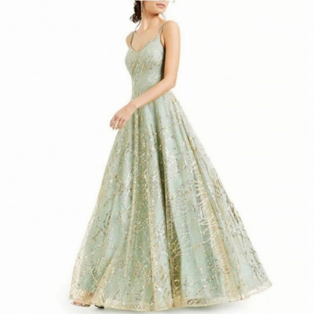 Say Yes Sequin Ball Gown Size 9 Juniors - Picture 17 of 17